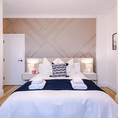 Luxury 3bed Centre Sleeps 6