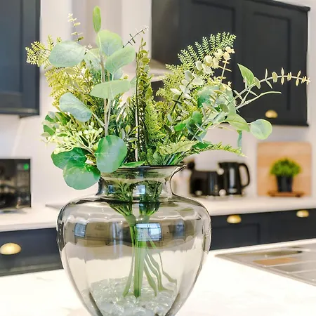 Luxury 3bed Centre Sleeps 6 *