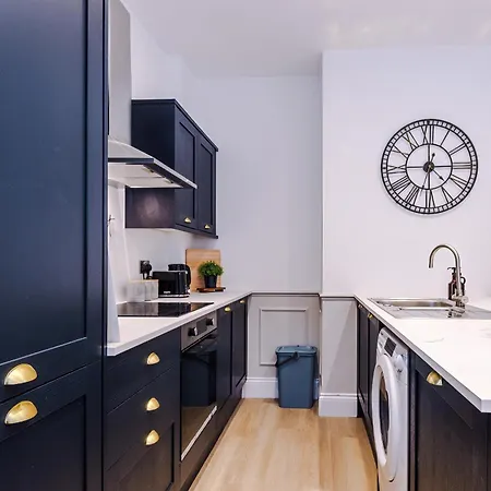 Luxury 3bed Centre Sleeps 6