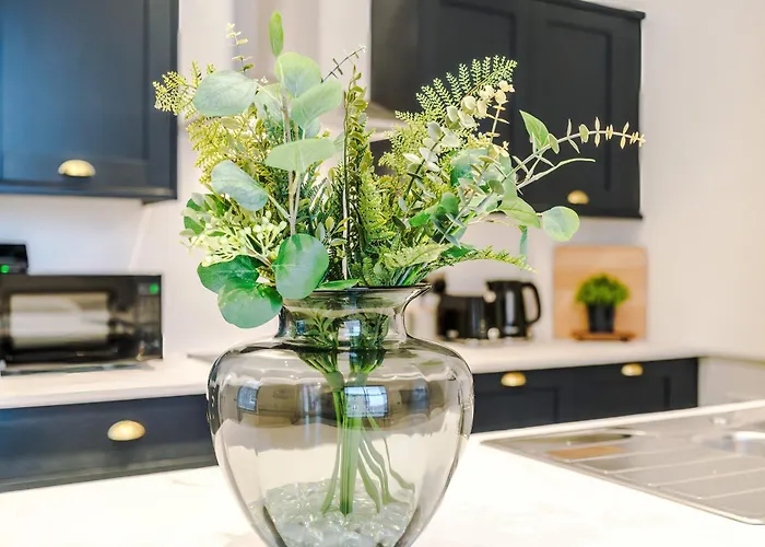 Luxury 3bed Centre Sleeps 6 *