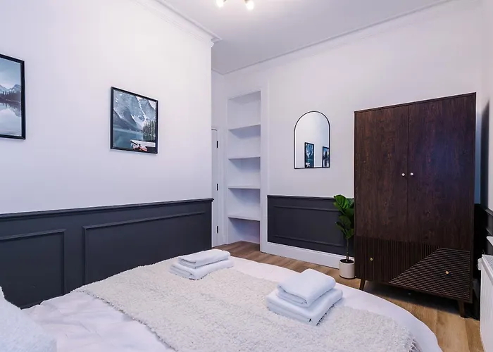 Luxury 3bed Centre Sleeps 6 *