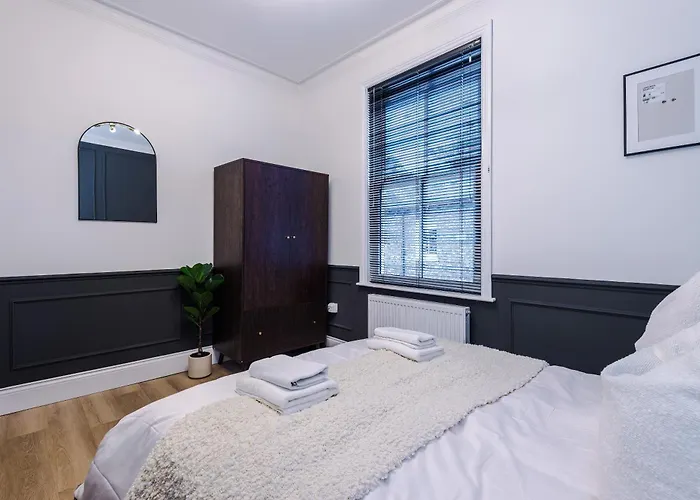 Luxury 3bed Centre Sleeps 6