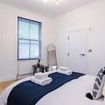 Luxury 3bed Centre Sleeps 6