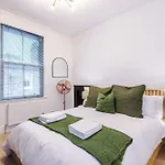 Luxury 3bed Centre Sleeps 6 يورك