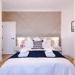 Luxury 3bed Centre Sleeps 6