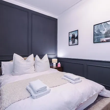 Apartment Luxury 3bed Centre Sleeps 6 *